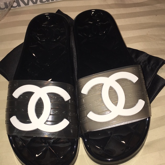 CHANEL Shoes - Beach slide women’s size 11